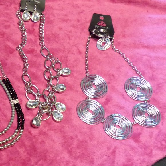 5 Paparazzi Silver Necklaces - Picture 6 of 6